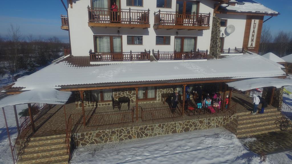 Farm stay Pensiunea Casa Luanna